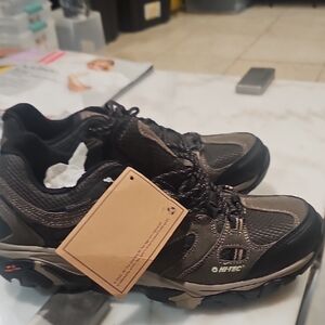 Hi-Tec Men's Black and Gray Athletic Shoes